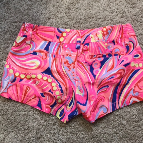 Lilly Pulitzer Walsh shorts size 4 - Picture 3 of 3